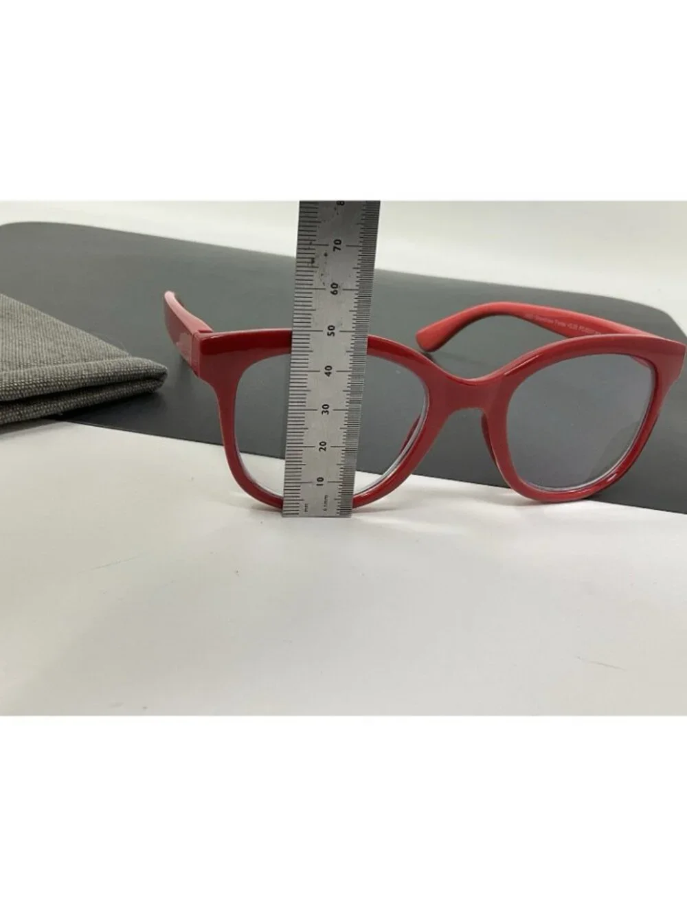 Peepers Grandview Reading Glasses   Blue Light Red Pink Retired Color + 2.00